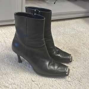 Womens leather heeled boot